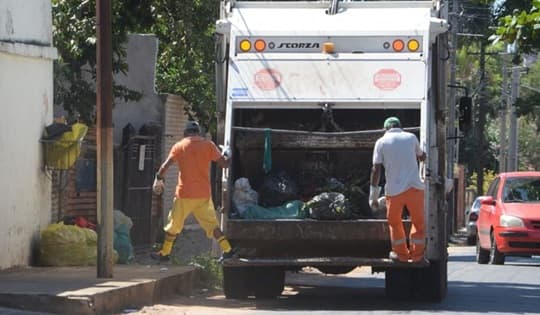 Asunción, otra vez sin recolección: flota millonaria y camiones alquilados