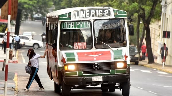 Línea 16 deja de operar y afecta a barrios clave de Asunción