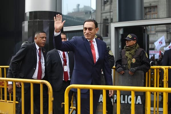 Expresidente de Perú sentenciado a 14 años de prisión por corrupción