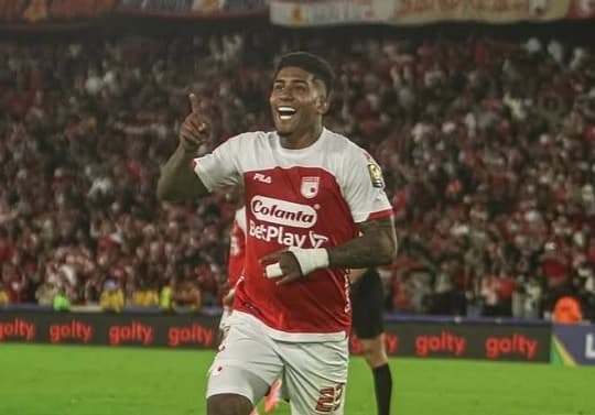 Cerro Porteño evalúa fichaje de delantero colombiano