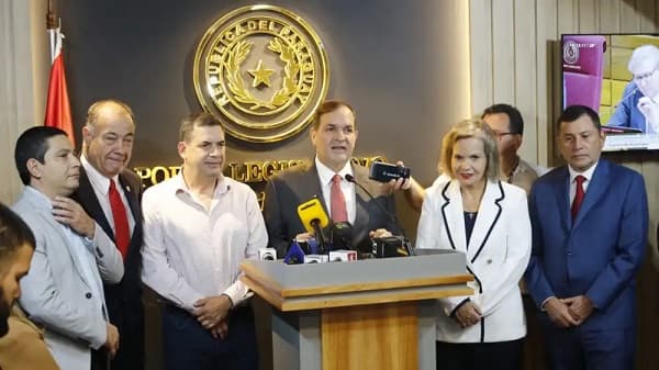 Arnaldo Samaniego suma apoyo de Hugo Velázquez para Asunción