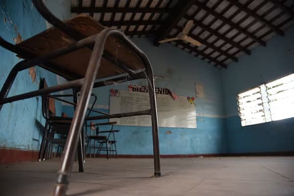 MEC: Critican plan de cerrar instituciones educativas con pocos alumnos