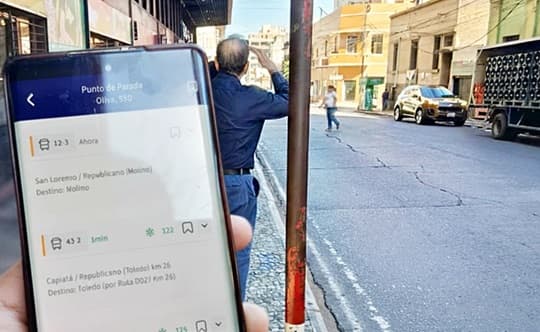 Transporte público con dificultades: menos unidades y más espera en enero