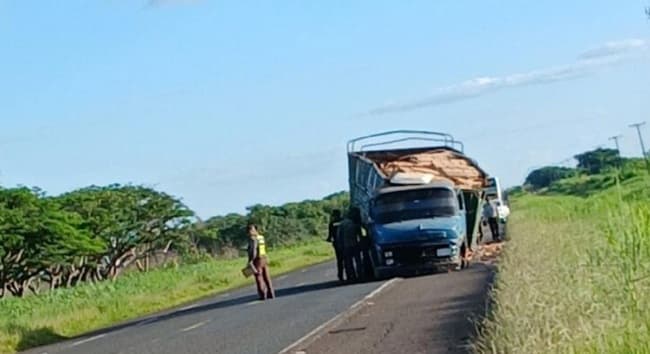Nuevo choque en la ruta PY08 por un bache