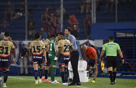Cerro Porteño busca su primera victoria ante Sportivo San Lorenzo en Capiatá