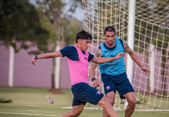 Serie del Río de la Plata: Cerro enfrenta hoy a Huracán en su primer amistoso oficial