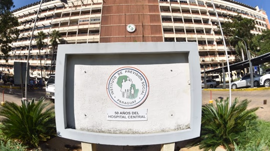 Diputado acusa que IPS gasta USD 25 millones en lavandería