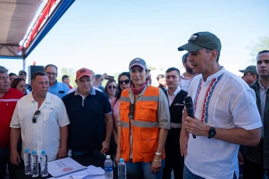 Peña pidió acelerar la construcción de un nuevo puente sobre el río Pilcomayo