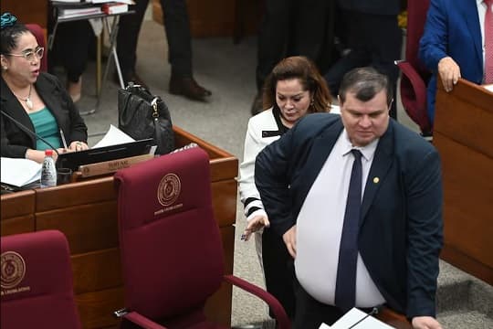 Dionisio Amarilla, Noelia Cabrera y Yamy Nal lideran la lista de senadores más viajeros en 2025