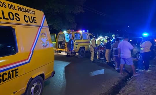 Choque frontal en Zeballos Cué deja una mujer herida