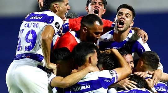 2 de Mayo debuta con triunfo histórico en la Libertadores