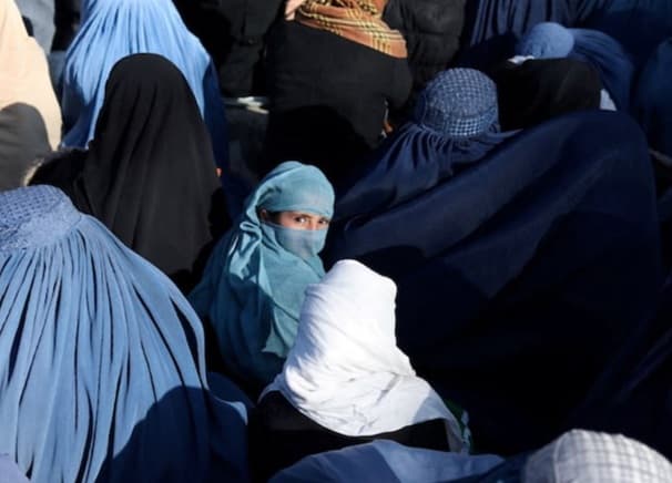 Talibanes reducen condenas por violencia de género