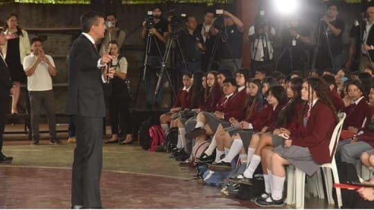 Peña participó de la apertura del año escolar, recordó su rol de padre y destacó Hambre Cero