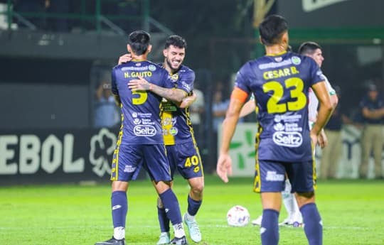 Triki ganó el Clásico de Trinidad frente a Rubio Ñu