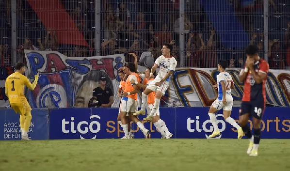 La Academia silencia La Nueva Olla con un sólido 2-0