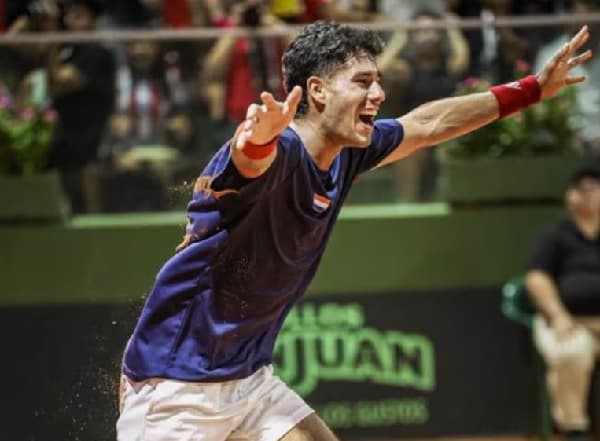 Dani Vallejo brilla en Copa Davis y acaricia el Top 100