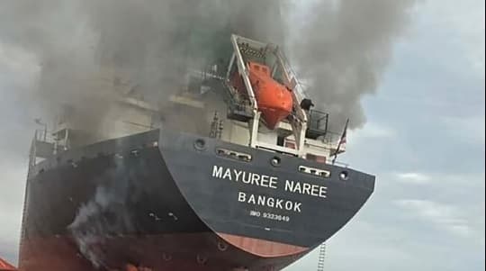 Ataque a carguero tailandés deja marineros desaparecidos