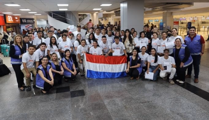 Cien compatriotas viajan a España por empleo temporal