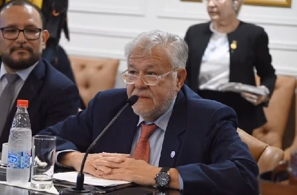 Crisis en IPS: 26 firmas impulsan interpelación a Jorge Brítez