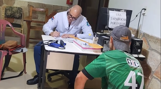 Morínigo responsabiliza a Peña por crisis en salud pública