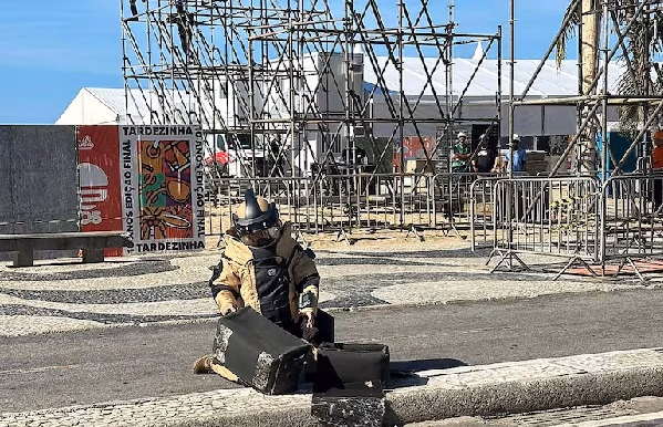 Encuentran artefacto explosivo donde Shakira dará su show